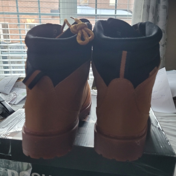 Man's DC Boots - Picture 5 of 9